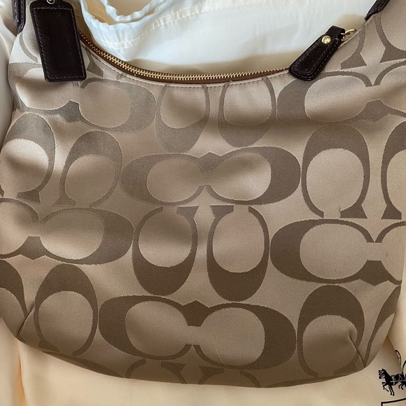 Coach authentic handbag - Picture 5 of 8